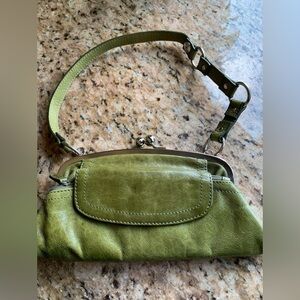 EUC - VINTAGE SOLAS - GREEN glazed
Leather Women's small clutch/shoulder bag